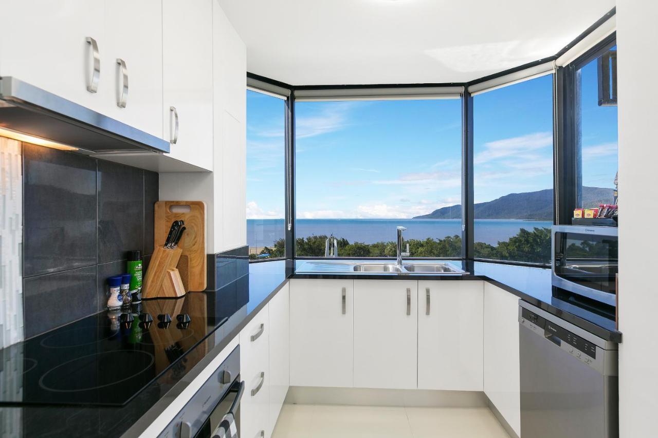 Cairns Luxury Seafront Apartment Exterior foto