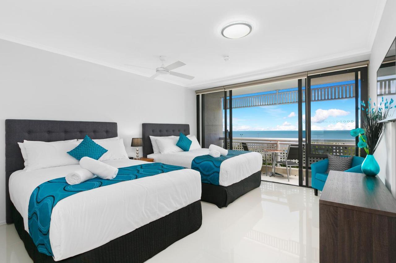Cairns Luxury Seafront Apartment Exterior foto
