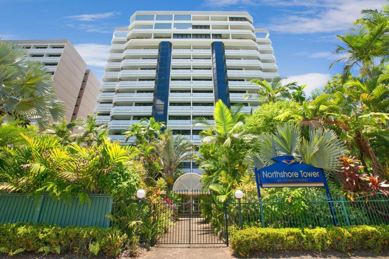 Cairns Luxury Seafront Apartment Exterior foto